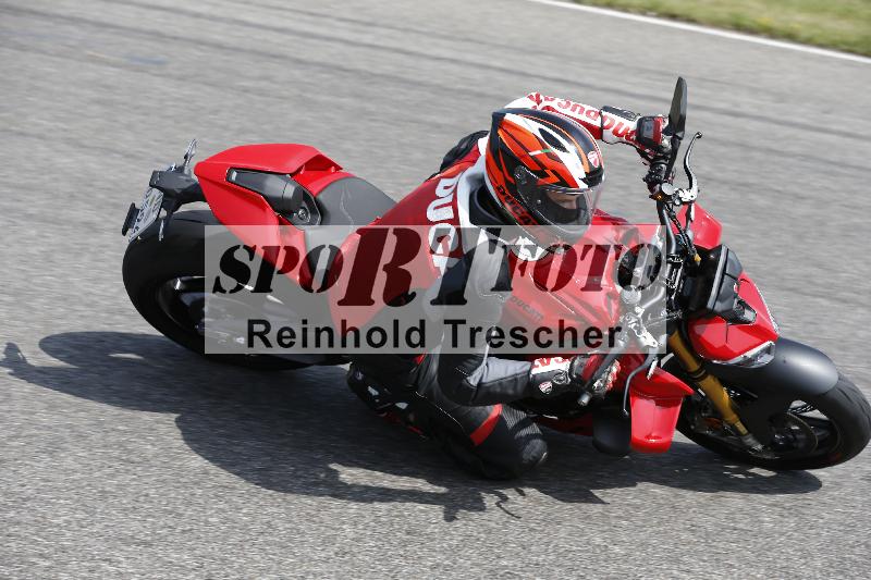 /27 12.06.2025 Ducati Schweiz Trackday Warmup  ADR/gruen-vert/ohne